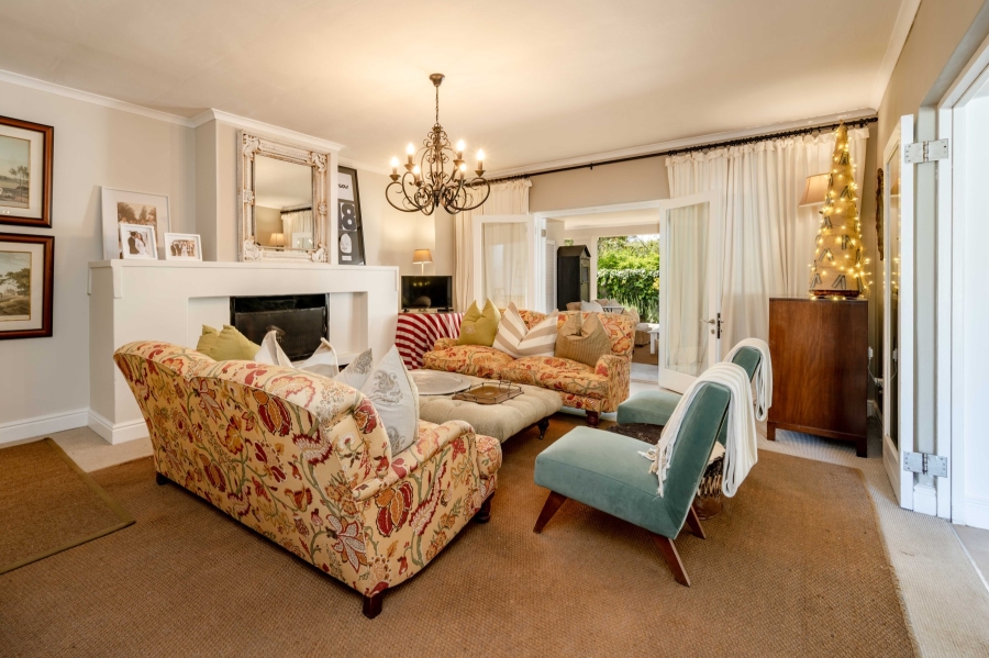 7 Bedroom Property for Sale in Goose Valley Western Cape